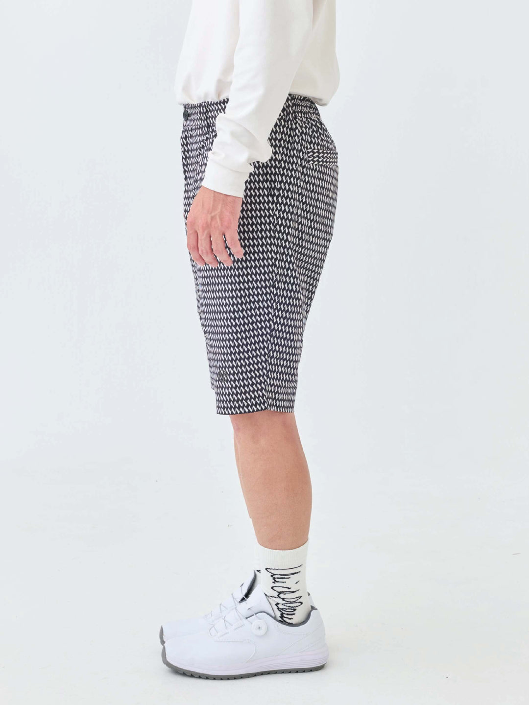 撥水ストレッチハーフタックパンツ