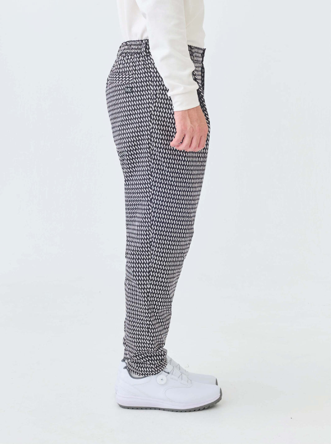 撥水ストレッチタックパンツ