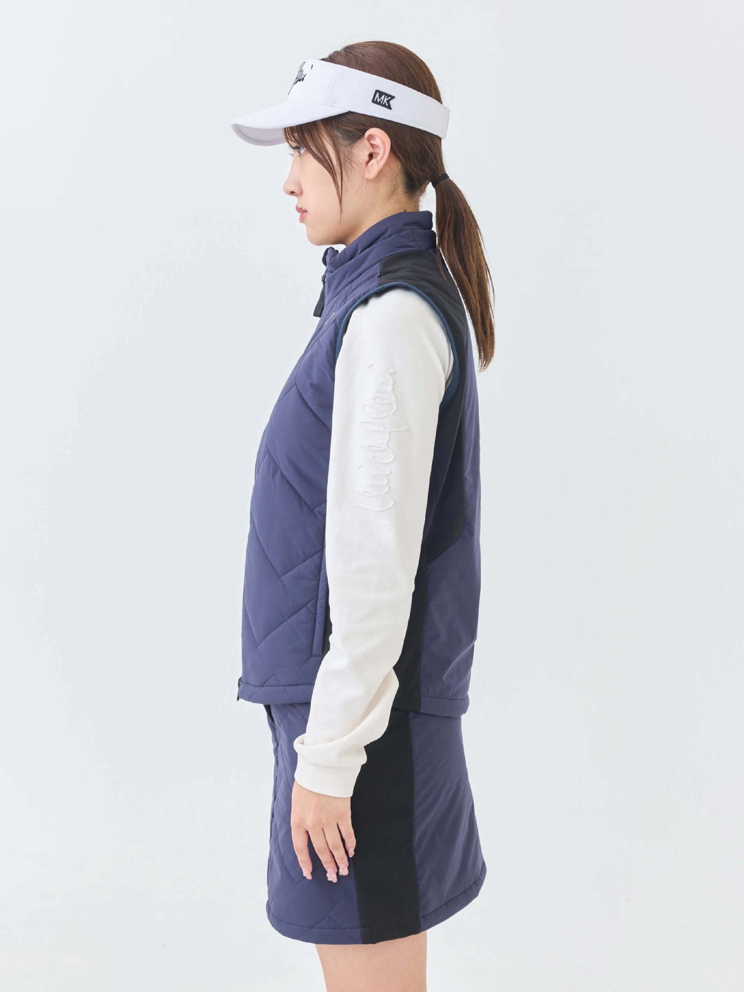 撥水ストレッチキルトフーディーベスト