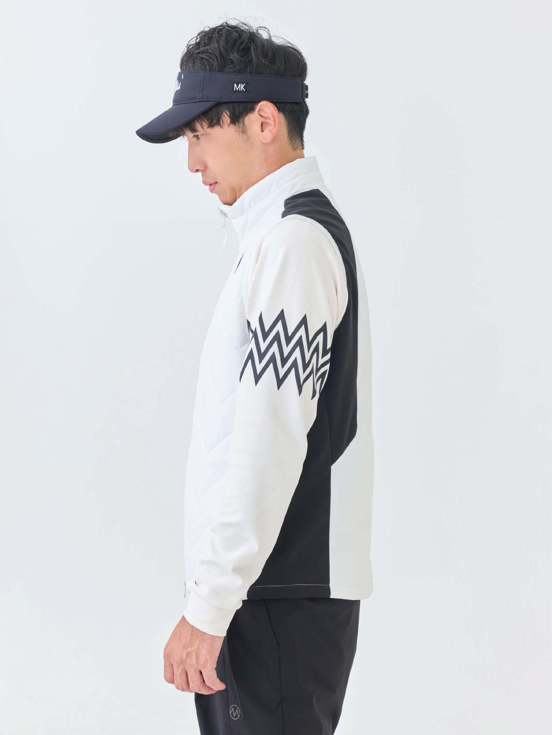 撥水ストレッチキルトフーディーベスト