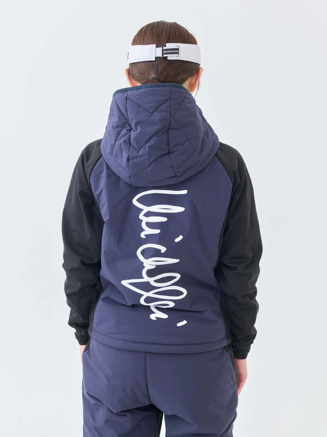 撥水ストレッチキルトフーディーブルゾン