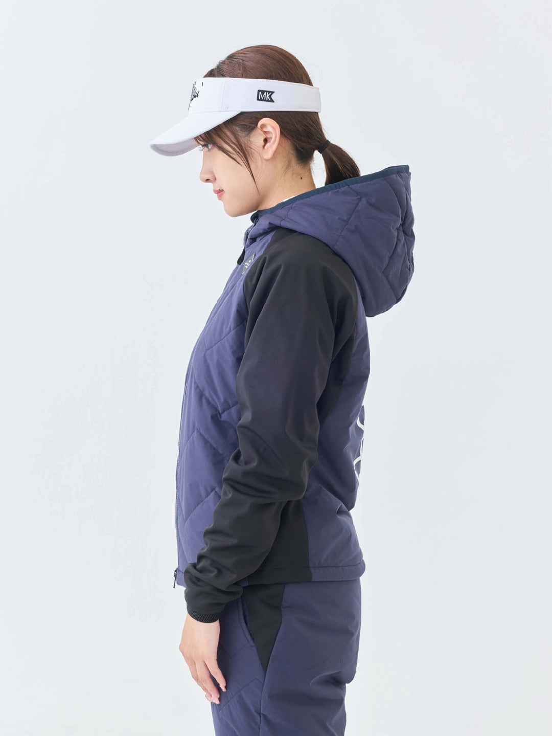 撥水ストレッチキルトフーディーブルゾン